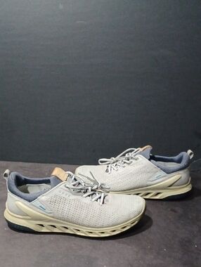 ECCO GORE-TEX Biom Pro Golf MENS Shoes Sz 10 PRE-OWNED